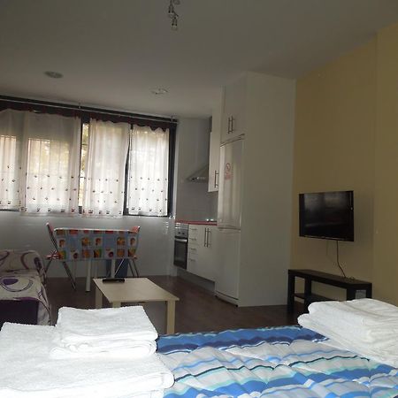Apartamento Cuatro Torres Madrid Luaran gambar